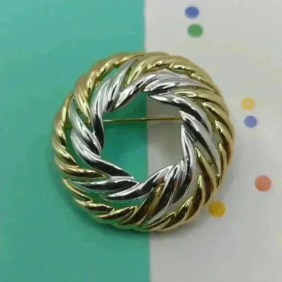 Silver and Goldtone Braided Texture Circle Wreath Brooch - Picture 1 of 6
